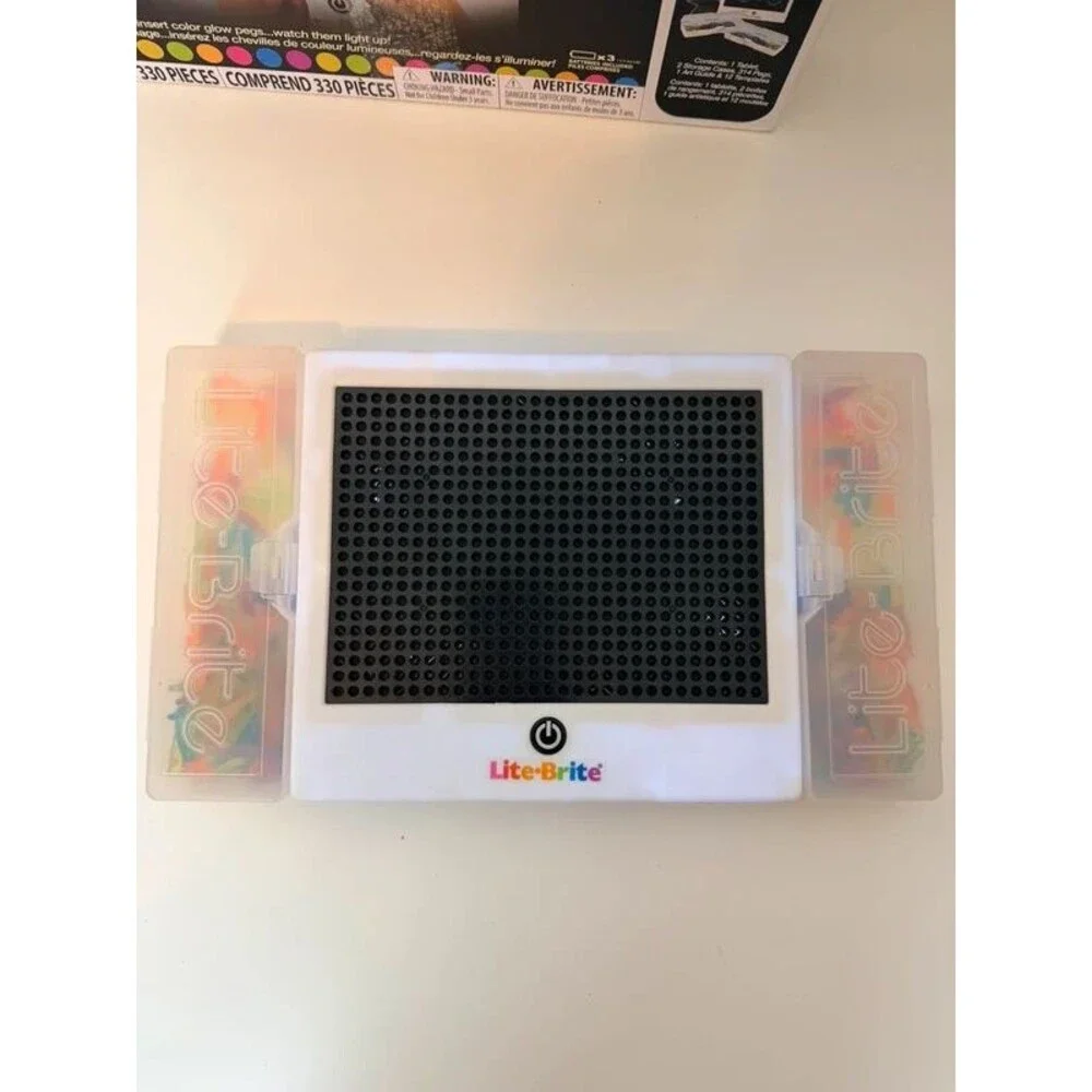 Lite-Brite Deluxe Edition 330-Piece Light Up Board Pegs Original Box
